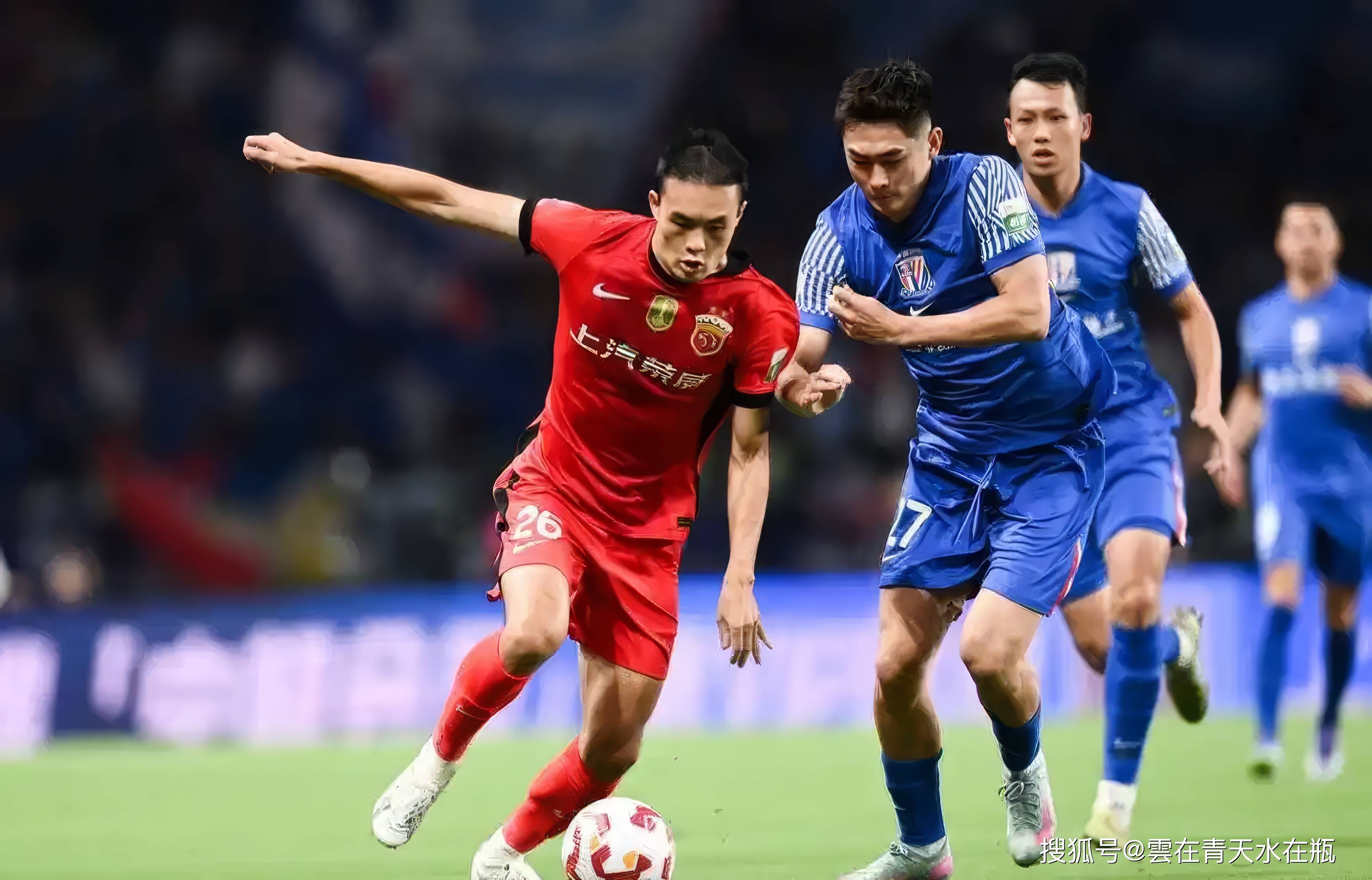  关键时刻体能课后，上海申花门线救险备战意甲，引发热议，身体对抗强度拉满